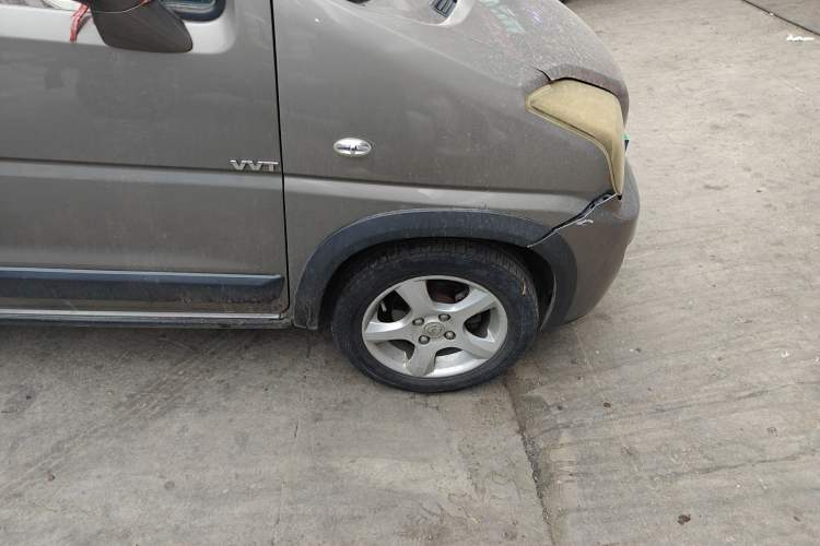 Used Suzuki Wagon R X5 2013 Revised Version 1.4L VVT Cruise Edition Right Front Wheel Hub