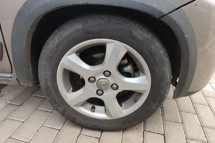 Used Suzuki Wagon R X5 2013 Revised Version 1.4L VVT Cruise Edition Right Front Wheel Hub