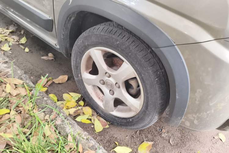 Used Suzuki Wagon R X5 2013 Revised Version 1.4L VVT Cruise Edition Right Front Wheel Hub