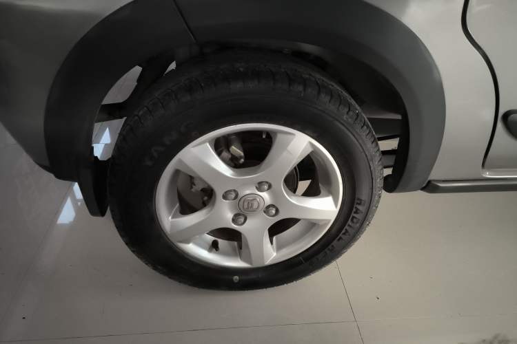 Used Suzuki Wagon R X5 2013 Revised Version 1.4L VVT Cruise Edition Right Rear Wheel Hub