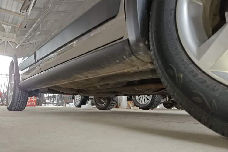 Used Suzuki Wagon R X5 2013 Cruise Edition 1.4L VVT Standard Model Right Side Sill