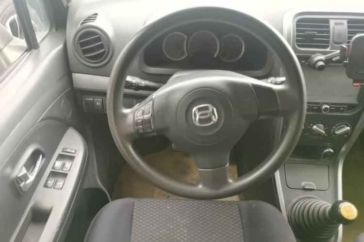 Used Suzuki Wagon R X5 2013 Luxury Edition 1.4L Standard Model Steering Wheel