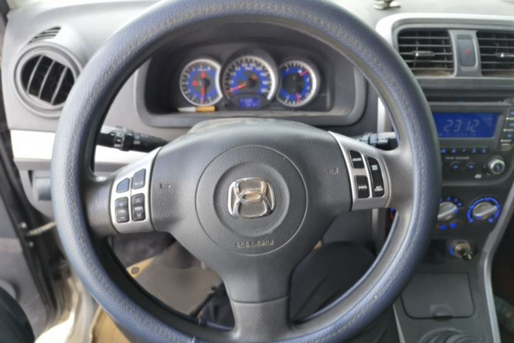 Used Suzuki Wagon R X5 2013 Cruise Edition 1.4L VVT Standard Model Steering Wheel