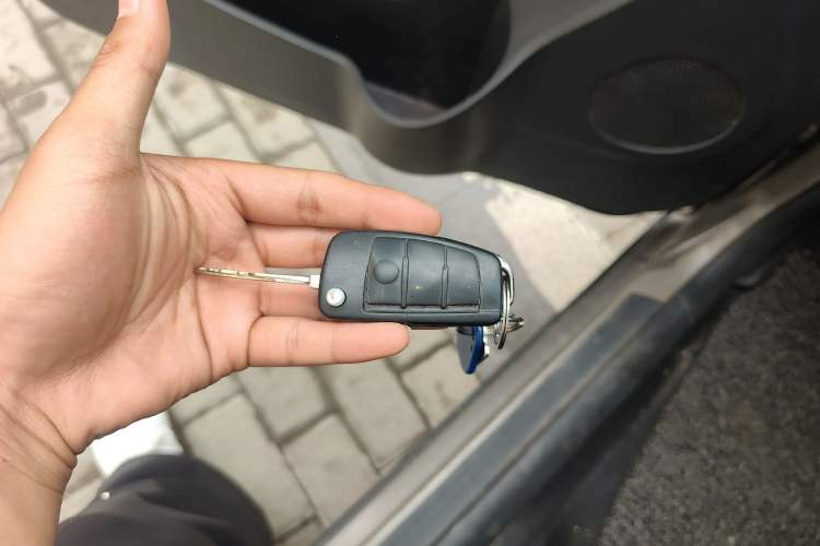 Used Suzuki Wagon R X5 2013 Revised Version 1.4L VVT Cruise Edition Vehicle Key