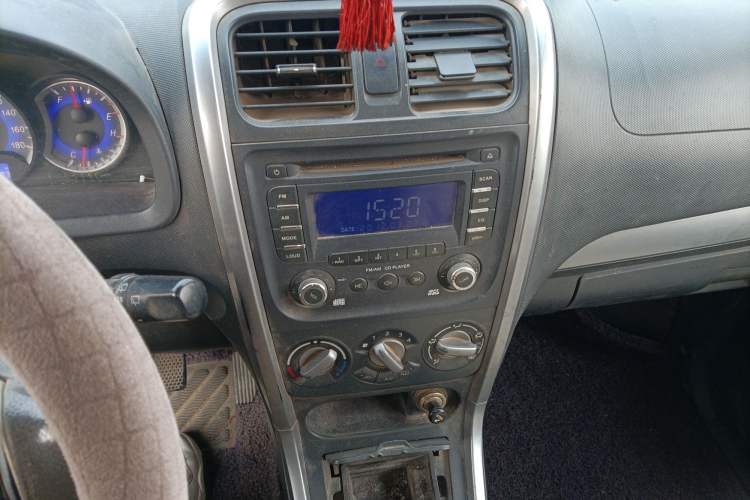 Used Suzuki Wagon R X5 2013 Cruise Edition 1.4L VVT Luxury Model China IV Standard Audio And AC Panel