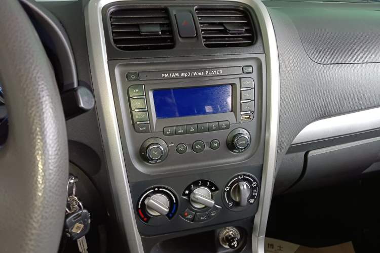 Used Suzuki Wagon R X5 2013 Revised Version 1.4L VVT Cruise Edition Audio And AC Panel