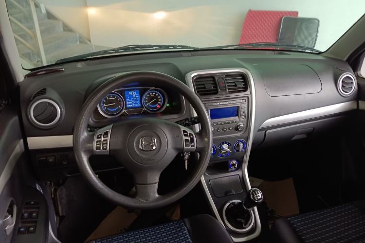 Used Suzuki Wagon R X5 2013 Revised Version 1.4L VVT Cruise Edition Center Console