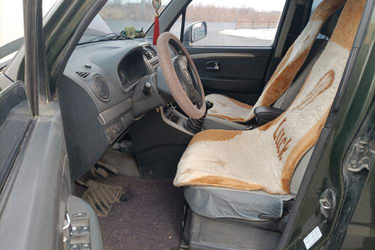 Used Suzuki Wagon R X5 2013 Cruise Edition 1.4L VVT Luxury Model China IV Standard Driver Seat