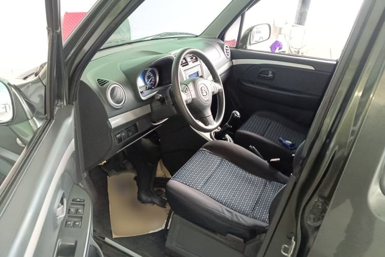 Used Suzuki Wagon R X5 2013 Revised Version 1.4L VVT Cruise Edition Driver Seat
