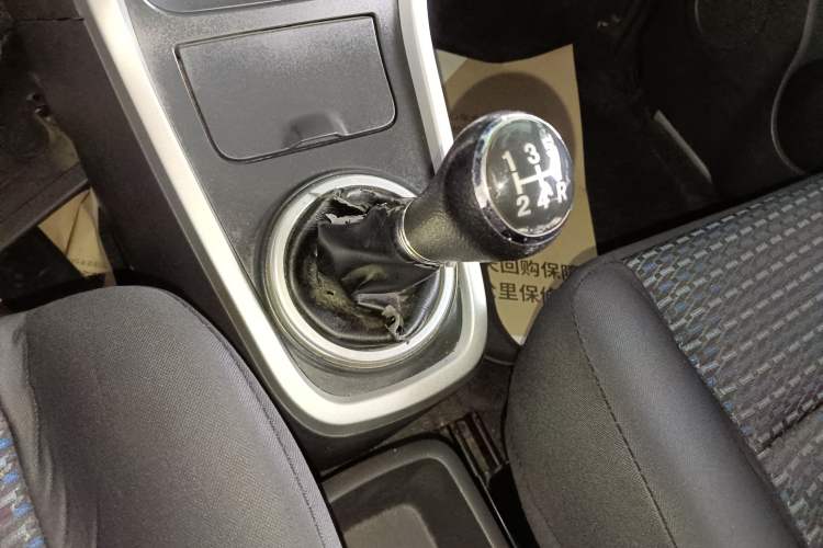 Used Suzuki Wagon R X5 2013 Revised Version 1.4L VVT Cruise Edition Gear Lever