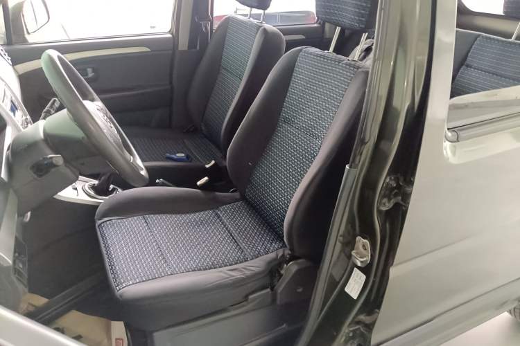 Used Suzuki Wagon R X5 2013 Revised Version 1.4L VVT Cruise Edition Left Front Seat