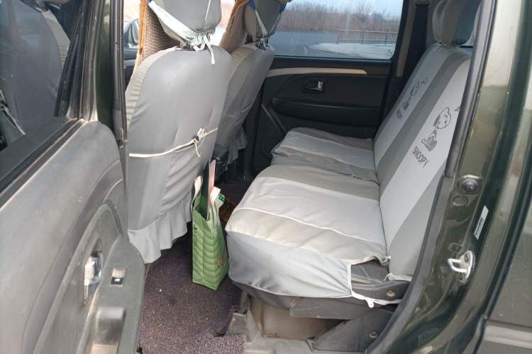 Used Suzuki Wagon R X5 2013 Cruise Edition 1.4L VVT Luxury Model China IV Standard Left Rear Seat