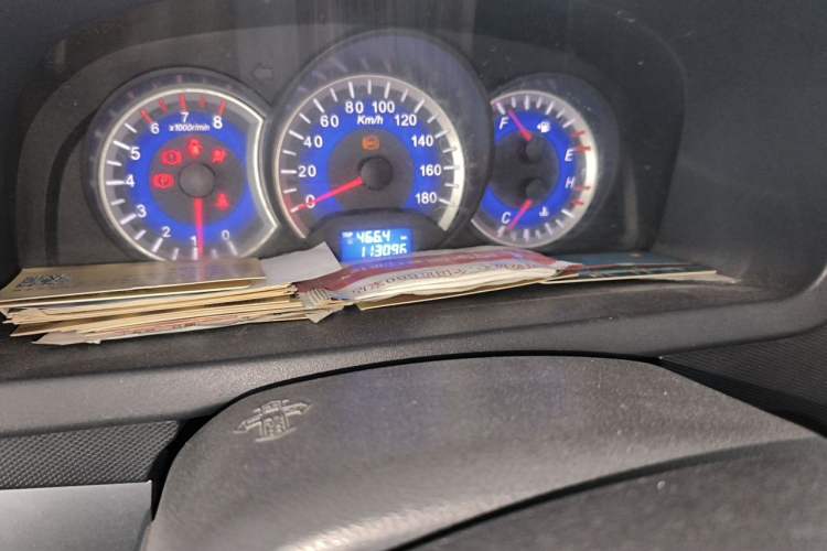 Used Suzuki Wagon R X5 2013 Revised Version 1.4L VVT Cruise Edition Odometer Close Up