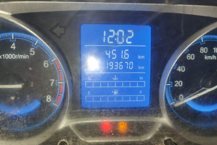 Used Suzuki Wagon R X5 2013 Revised Version 1.4L VVT Cruise Edition Odometer Close Up