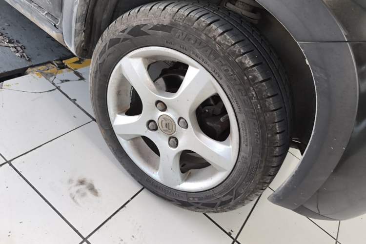 Used Suzuki Wagon R X5 2013 Revised Version 1.4L VVT Cruise Edition Right Front Wheel Hub