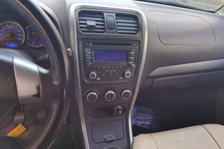 Used Suzuki Wagon R X5 2013 Luxury Edition 1.4L Standard Model Audio And AC Panel