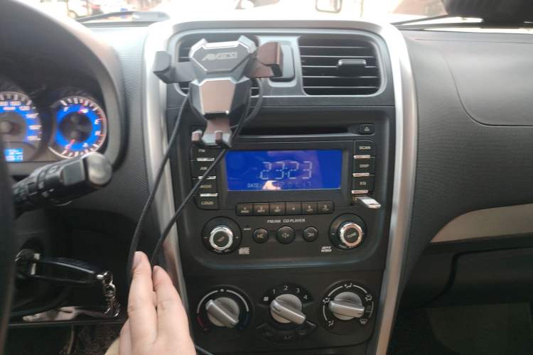 Used Suzuki Wagon R X5 2013 Revised Version 1.4L VVT Cruise Edition Audio And AC Panel