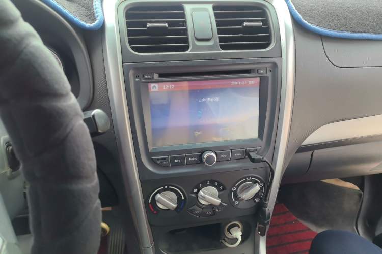 Used Suzuki Wagon R X5 2013 Cruise Edition 1.4L VVT Standard Model Audio And AC Panel