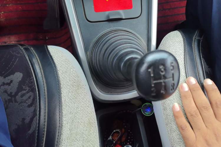 Used Suzuki Wagon R X5 2013 Cruise Edition 1.4L VVT Standard Model Gear Lever