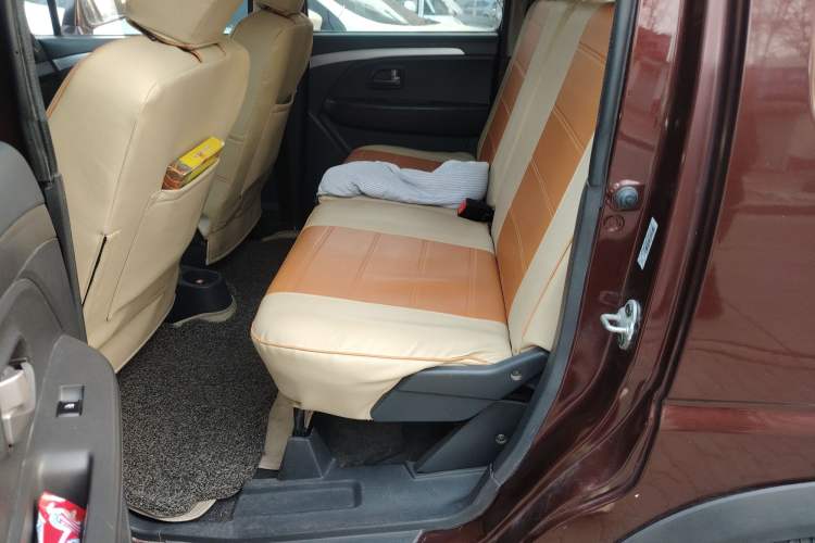 Used Suzuki Wagon R X5 2013 Revised Version 1.4L VVT Cruise Edition Left Rear Seat