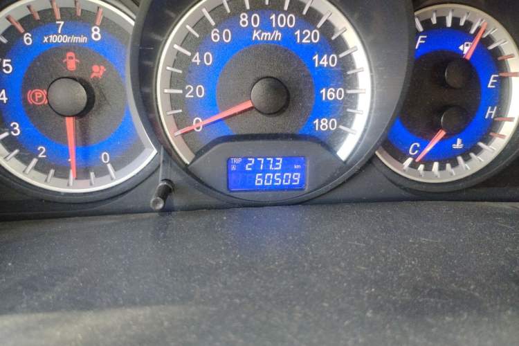 Used Suzuki Wagon R X5 2013 Revised Version 1.4L VVT Cruise Edition Odometer Close Up