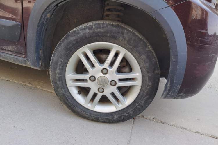 Used Suzuki Wagon R X5 2013 Luxury Edition 1.4L Standard Model Right Front Wheel Hub