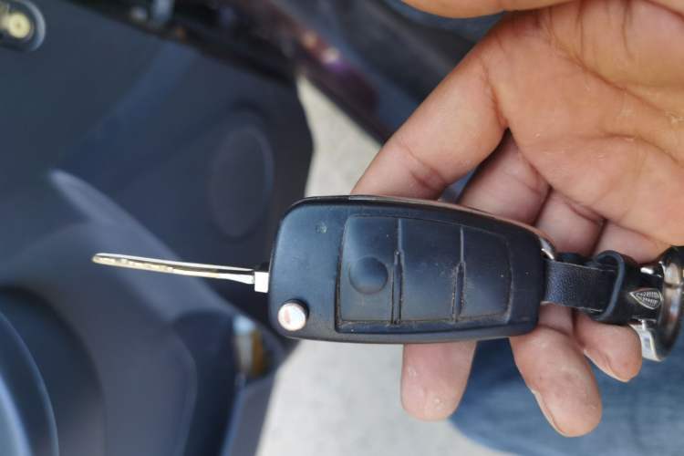 Used Suzuki Wagon R X5 2013 Luxury Edition 1.4L Standard Model Vehicle Key