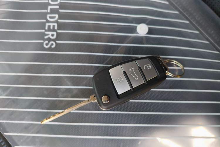 Used Suzuki Wagon R X5 2013 Revised Version 1.4L VVT Cruise Edition Vehicle Key