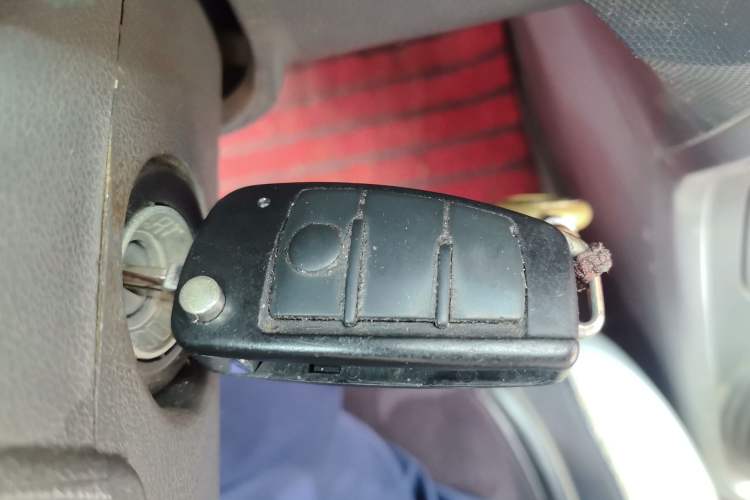 Used Suzuki Wagon R X5 2013 Cruise Edition 1.4L VVT Standard Model Vehicle Key