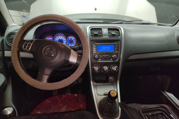 Used Suzuki Wagon R X5 2013 Luxury Edition 1.4L Standard Model Center Console