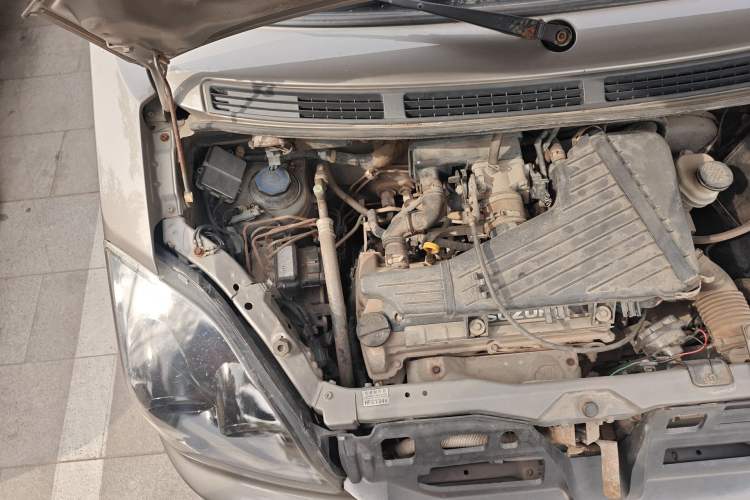 Used Suzuki Wagon R X5 2013 Luxury Edition 1.4L Standard Model Engine Bay Right
