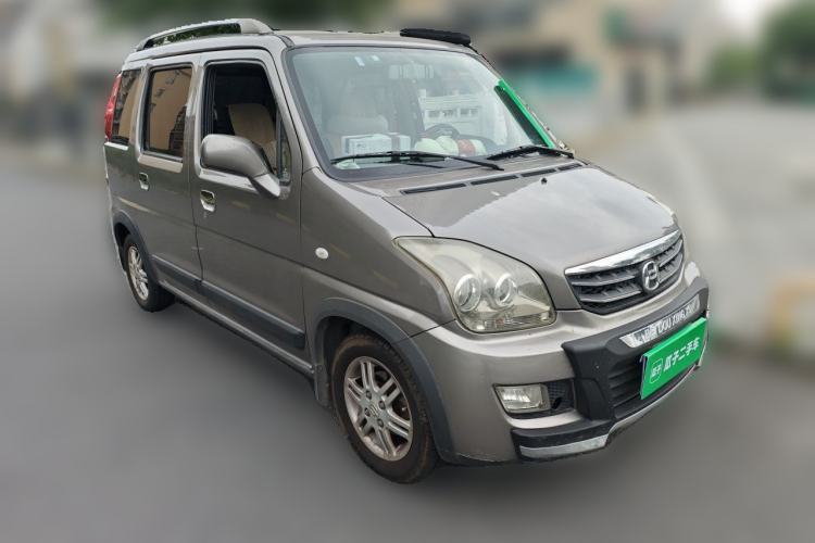 Used Suzuki Wagon R X5 2013 Luxury Edition 1.4L Standard Model Front Right 45 Deg