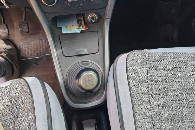 Used Suzuki Wagon R X5 2013 Luxury Edition 1.4L Standard Model Gear Lever