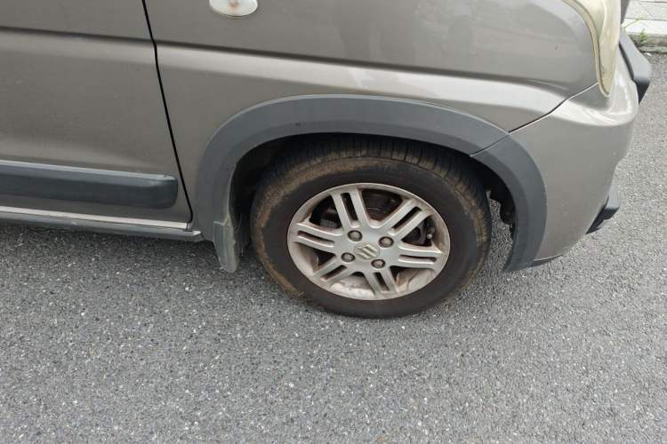 Used Suzuki Wagon R X5 2013 Luxury Edition 1.4L Standard Model Right Front Wheel Hub