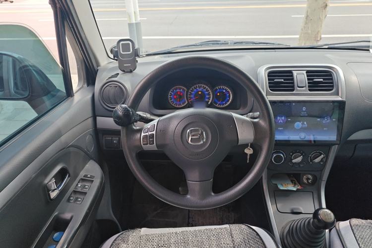 Used Suzuki Wagon R X5 2013 Luxury Edition 1.4L Standard Model Steering Wheel