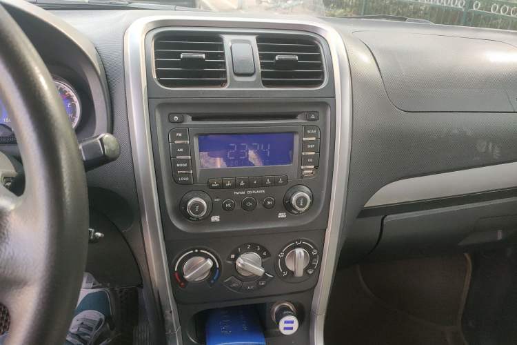Used Suzuki Wagon R X5 2013 Cruise Edition 1.4L VVT Standard Model Audio And AC Panel