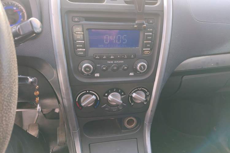 Used Suzuki Wagon R X5 2013 Cruise Edition 1.4L VVT Standard Model Audio And AC Panel