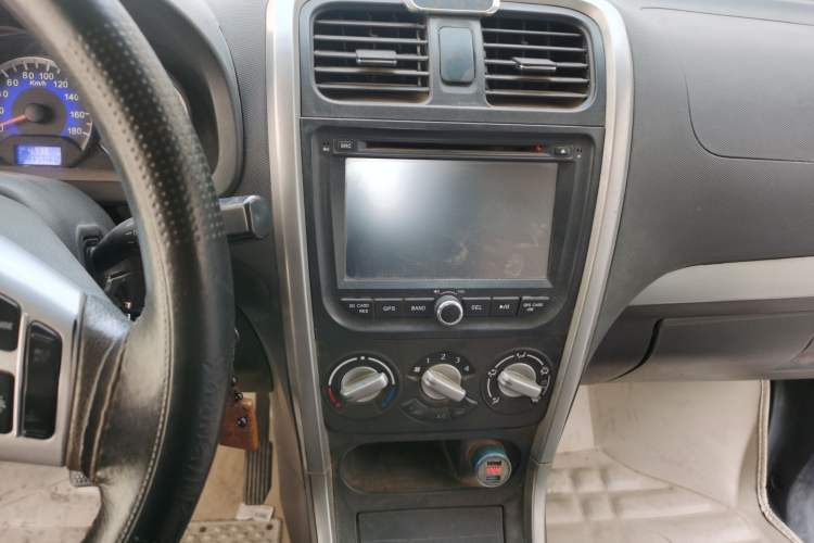 Used Suzuki Wagon R X5 2013 Revised Version 1.4L VVT Cruise Edition Audio And AC Panel