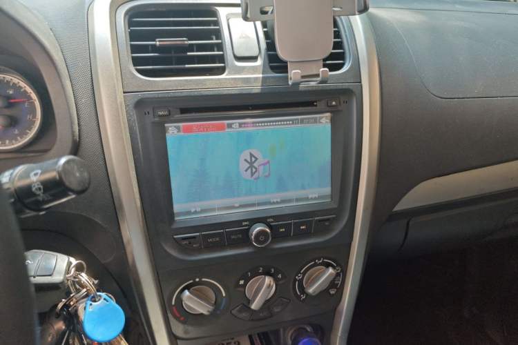 Used Suzuki Wagon R X5 2013 Facelift 1.4L Luxury Edition Audio And AC Panel