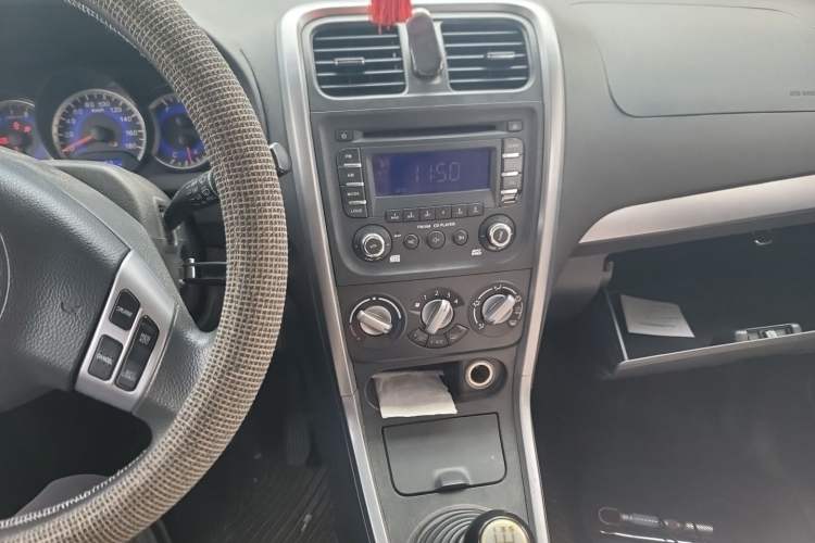 Used Suzuki Wagon R X5 2013 Cruise Edition 1.4L VVT Luxury Model China IV Standard Audio And AC Panel