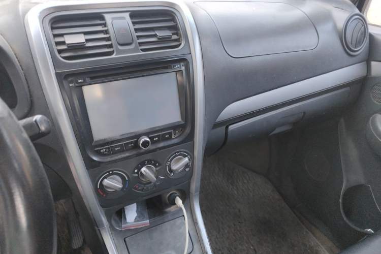 Used Suzuki Wagon R X5 2013 Facelift 1.4L Luxury Edition Audio And AC Panel