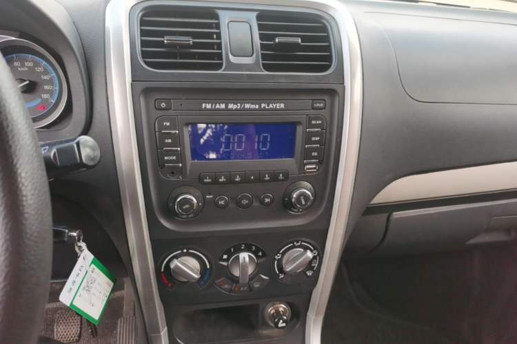 Used Suzuki Wagon R X5 2013 Revised Version 1.4L VVT Cruise Edition Audio And AC Panel