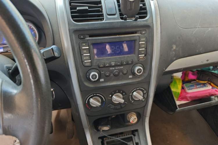 Used Suzuki Wagon R X5 2013 Revised Version 1.4L VVT Cruise Edition Audio And AC Panel