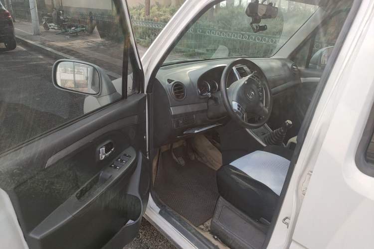 Used Suzuki Wagon R X5 2013 Cruise Edition 1.4L VVT Standard Model Driver Seat