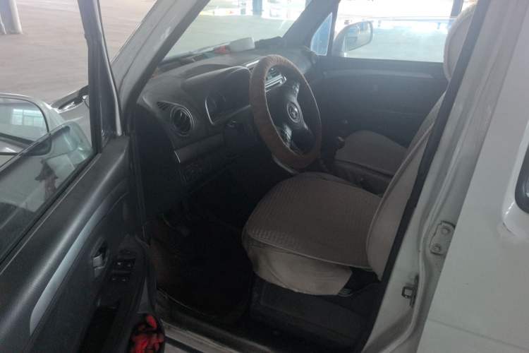 Used Suzuki Wagon R X5 2013 Revised Version 1.4L VVT Cruise Edition Driver Seat