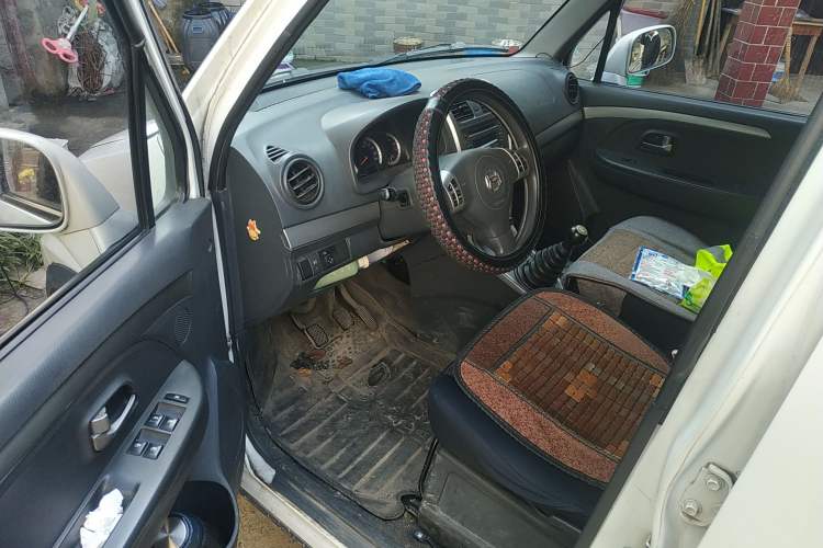 Used Suzuki Wagon R X5 2013 Revised Version 1.4L VVT Cruise Edition Driver Seat