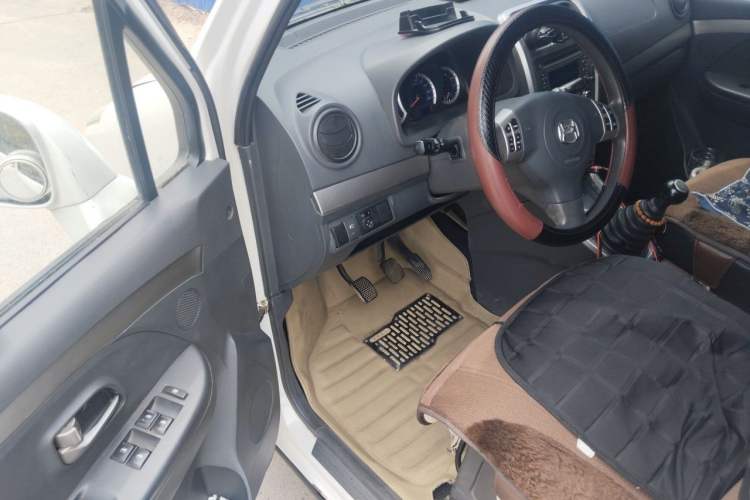 Used Suzuki Wagon R X5 2013 Revised Version 1.4L VVT Cruise Edition Driver Seat