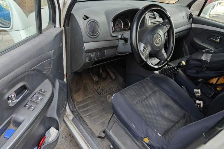 Used Suzuki Wagon R X5 2013 Cruise Edition 1.4L VVT Standard Model Driver Seat
