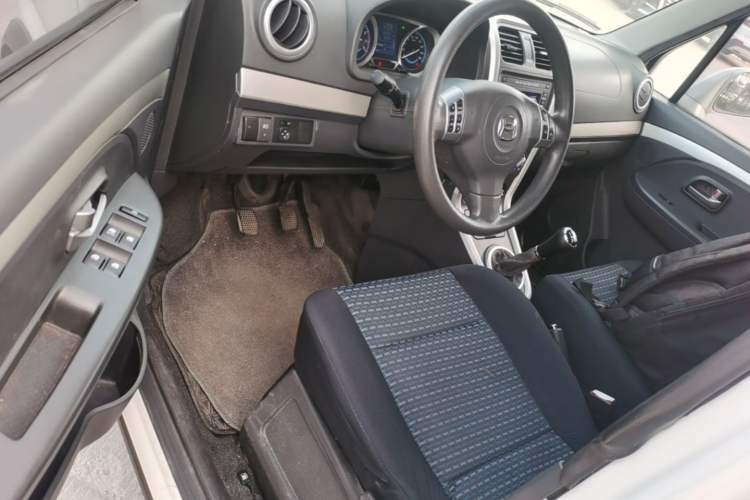 Used Suzuki Wagon R X5 2013 Revised Version 1.4L VVT Cruise Edition Driver Seat
