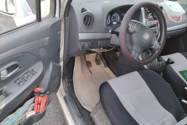 Used Suzuki Wagon R X5 2013 Revised Version 1.4L VVT Cruise Edition Driver Seat